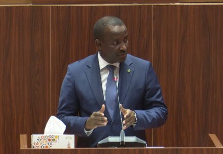 وزير العدل: الرئيس السابق يتلقى الرعاية الصحية الكاملة داخل السجن