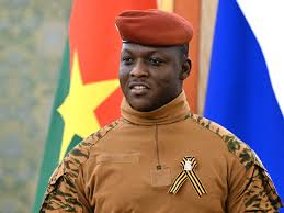 بوركينا فاسو : الحكومة تعلن  حل جميع الأحزاب السياسية في البلاد