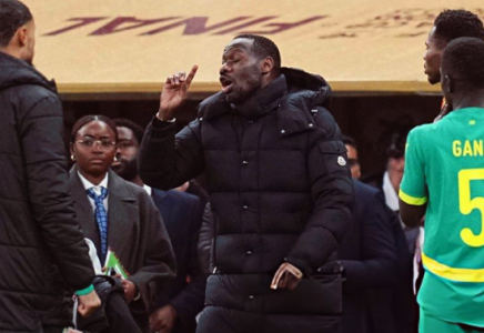 لجنة “الكاف” التأديبية تستمع لمدرب السنغال وعدد من لاعبيه