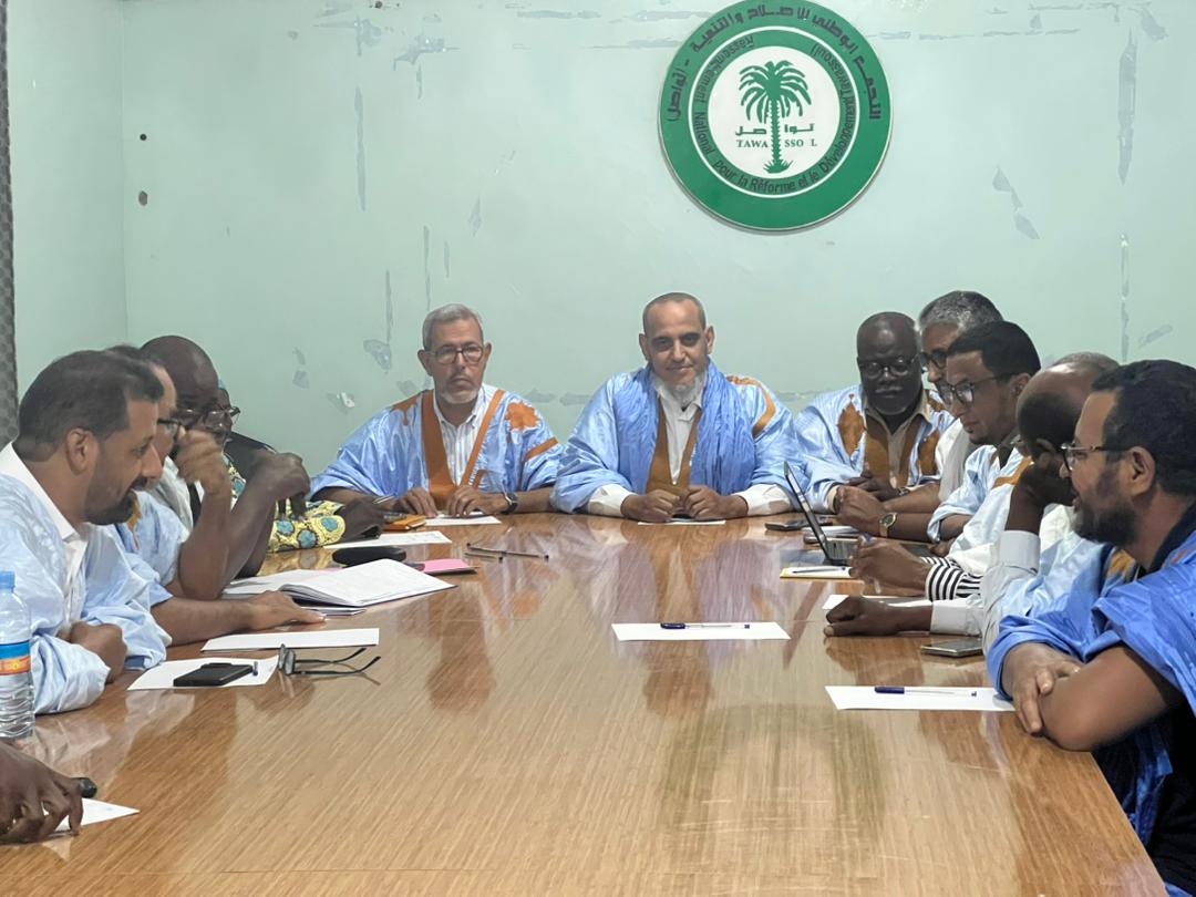 تواصل يدين دعوات قادة في الحزب الحاكم لتغيير مواد محصنة في الدستور 