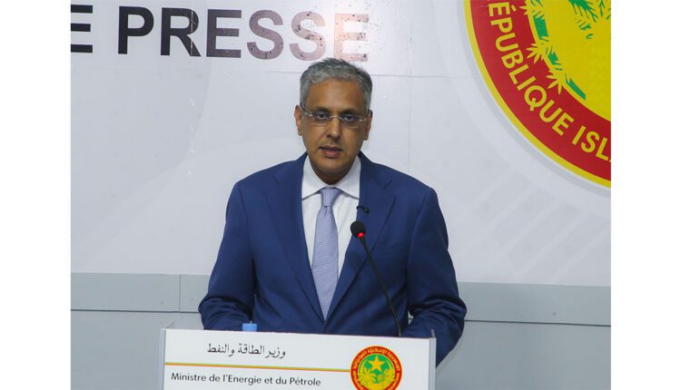 وزير الطاقة وزير المالية وكالة: رئيس الجمهورية يوجه بإطلاق حزمة اجتماعية بقيمة 12 مليار أوقية قديمة لدعم القدرة الشرائية ومواجهة ارتفاع أسعار المحروقات