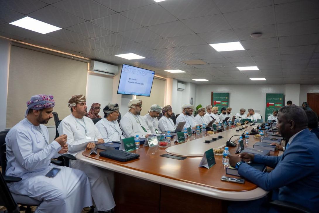 وزير التحول الرقمي يبحث مع وفد عماني تعزيز التعاون في الرقمنة والأمن السيبراني
