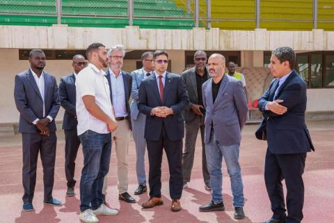 وزير الشباب يتفقد أشغال تأهيل الملعب الأولمبي