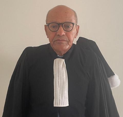 الهيمنةُ المطلقةُ للسياسةِ الميزانيةِ تقودُ حتمًا إلى الدولةِ السلطويةِ (Le Tout- Etat). الطالب أخيار ولد محمد مولود.*