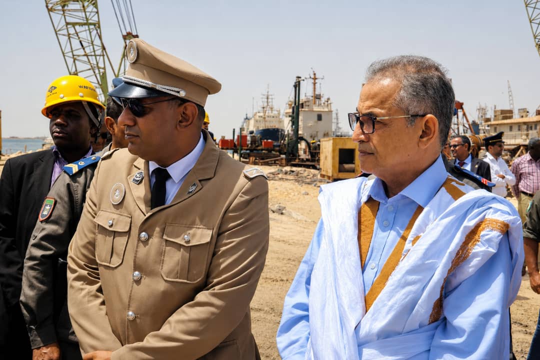 النائب والعمدة القاسم ولد بلالي يشارك في أستقبال ووزير الصيد المختار ولد بسيف