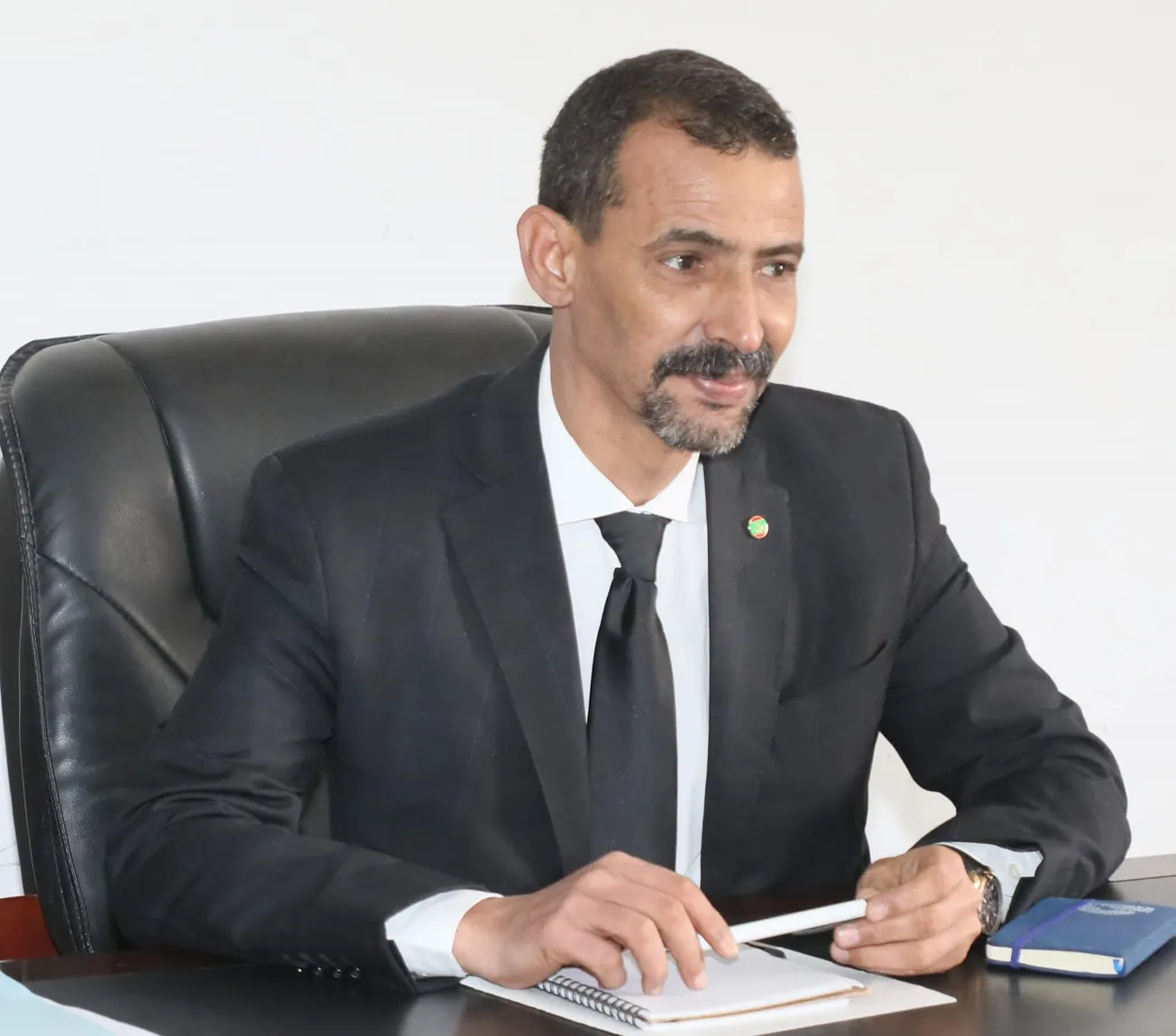 الناطق باسم الحكومة: الرئيس أجاب الإعلاميين باقتدار وأريحية وانفتاح