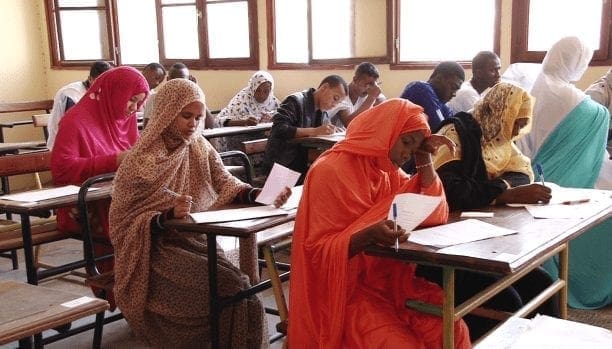 تلميذة من ثانوية الامتياز 2 تحصد المرتبة الأولى وطنيا في البكالوريا