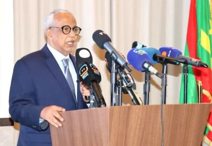 الحكومة: أزمة البنزين مؤقتة والتموين سيعود إلى طبيعته ابتداء من الجمعة