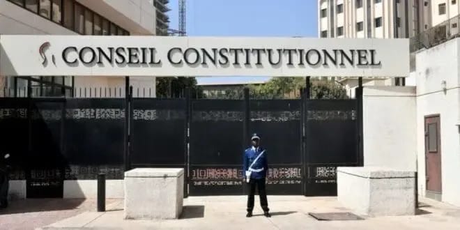 الحكومة السنغالية تطعن في قانون الاعتمادات الخاصة