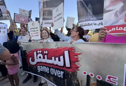 احتجاجات في تونس تطالب برحيل قيس سعيد