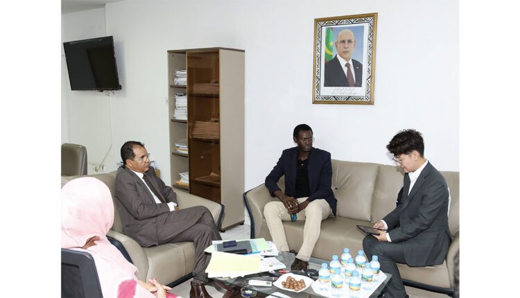 المدير العام للوكالة الموريتانية للأنباء يبحث مع رئيس مكتب “شينخوا” تعزيز التعاون بين الوكالتين