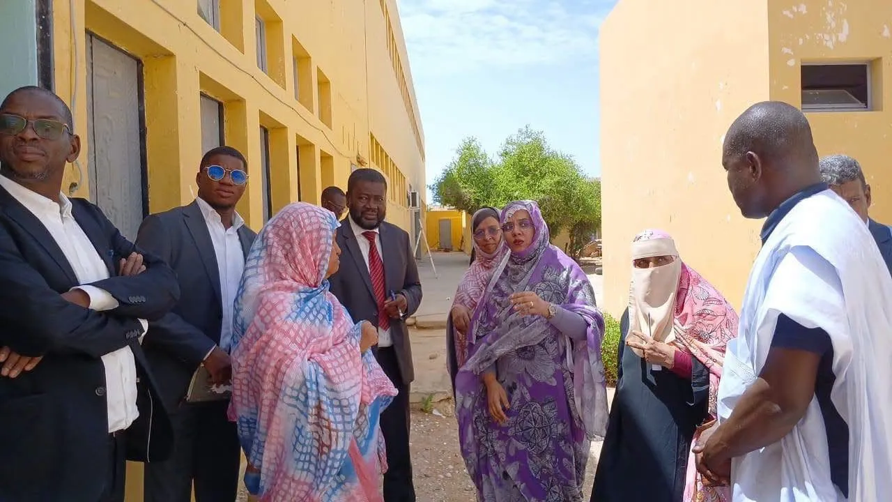 وزيرة التربية تزور ثانوية البنات وتدعو إلى مضاعفة الجهود