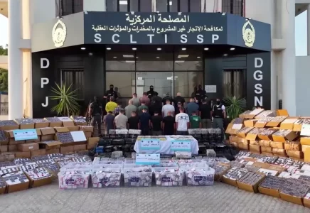 الجزائر تحول ثكنة عسكرية إلى سجن لتجار المخدرات ومروجيها