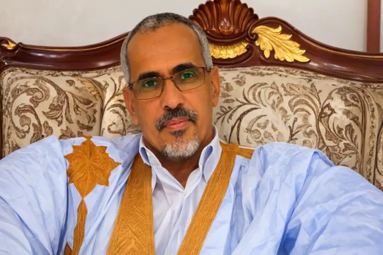 من صحافة مهنة المتاعب إلى {صحافة) التحويلات البنكية!/ أحمد الدوه الشنقيطي