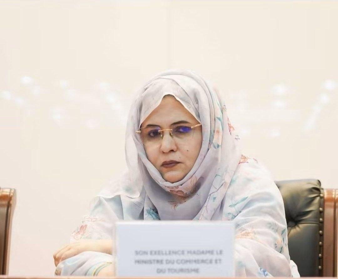 وزيرة التجارة والسياحة تصل نواذيبو لإطلاق موسم السياحة الساحلية