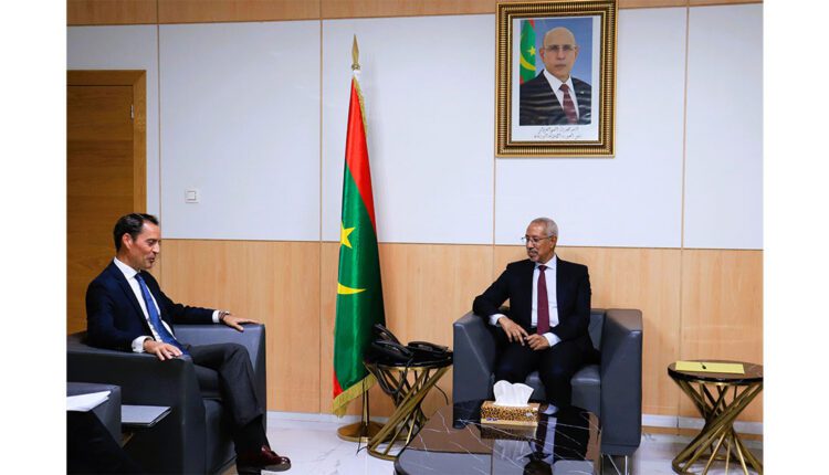 وزير الدفاع يجري مباحثات مع الممثل الخاص للأمين العام لحلف شمال الأطلسي (الناتو) للجوار الجنوبي
