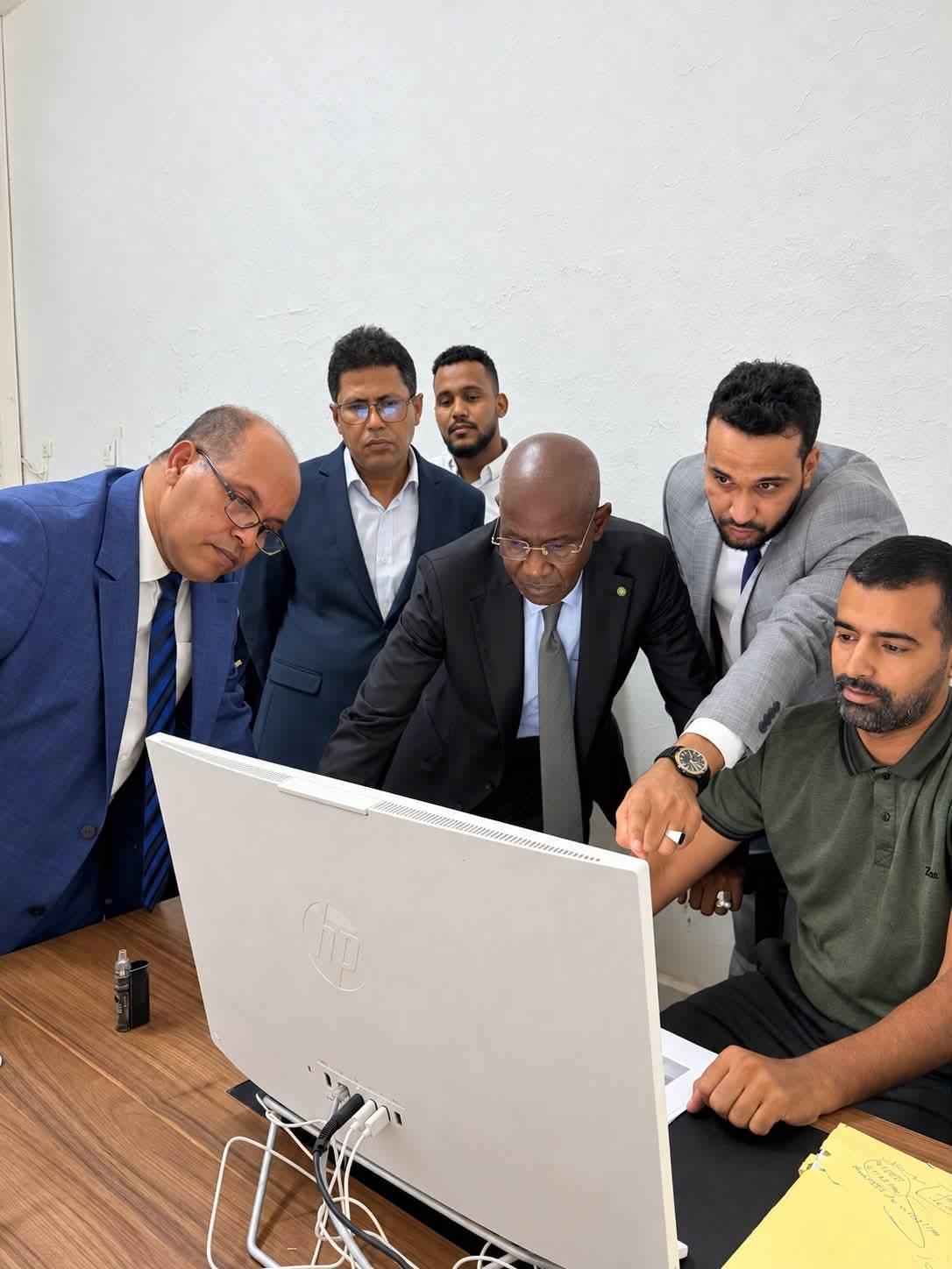 وزير العقارات يتابع رقمنة السجلات العقارية