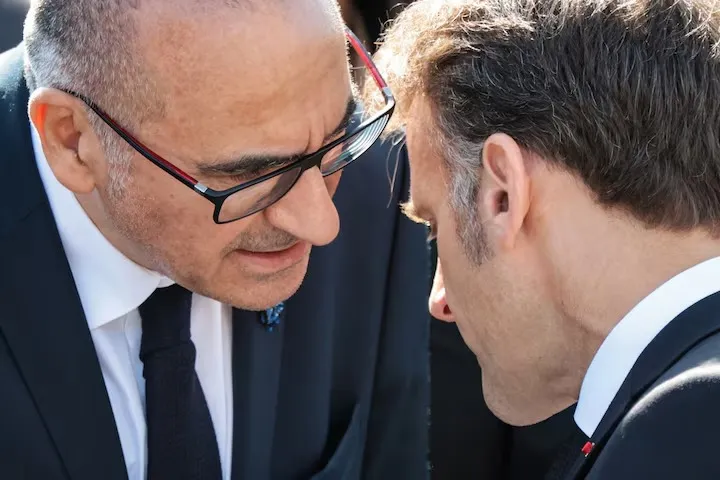 الرئيس ماكرون يرفض استقالة وزير الداخلية الفرنسي رغم أحداث الشغب