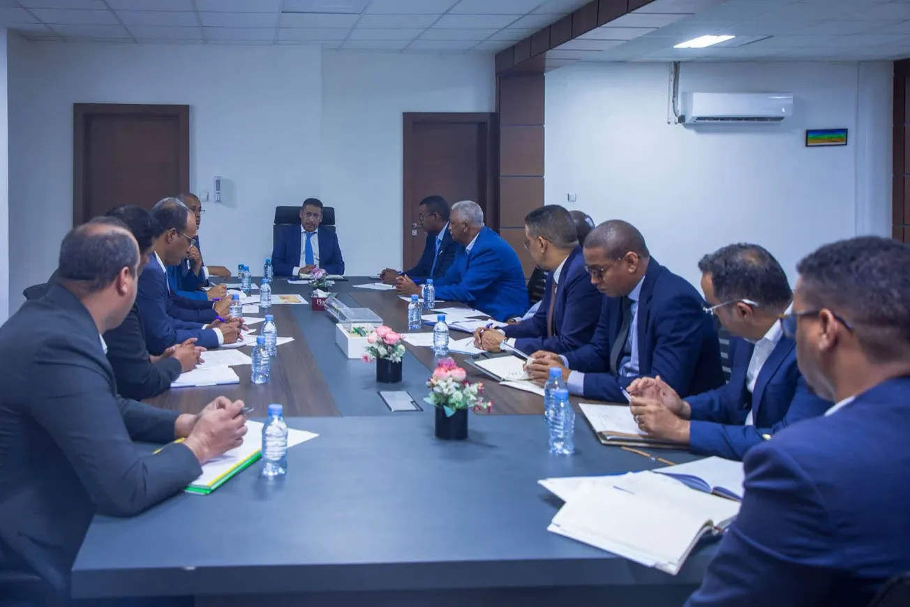 وزير النقل: مؤسسة صيانة الطرق تتحمل مسؤولية أي إغلاق للطريق