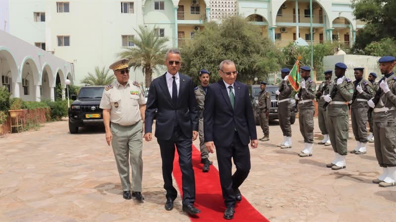 ولد بوسيف يتسلم مهامه وزيرا للداخلية خلفا لمحمد أحمد ولد محمد الأمين