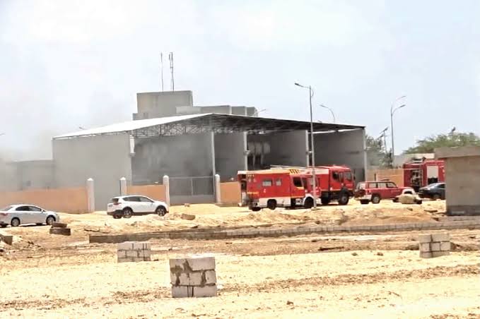حريقا الكهرباء يخلّفان تكاليف مباشرة تتجاوز 220 مليون أوقية جديدة
